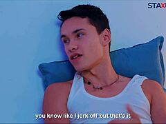 Staxus captura minha primeira foda gay com um amigo gostoso