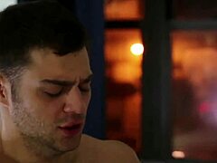 Uh, najlepší gej bang ever s obrovským kokotom, vieš?