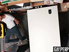 Pencuri Ebony Bertato Dislam Keras Sama Satpam