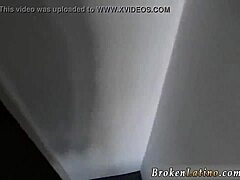 Jantungku Berdegup dengan Blowjob Gay Thailand di Kampus