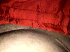 شو بري هاللعب الجنسي بالساتان مع الشيمل الهندي ثنائي الجنس؟