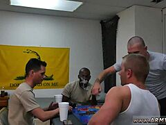 Filem seks gay doktor tentera liar dengan askar liar