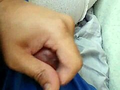 Adam amatör gay blowjob'a mastürbasyon yapıyor