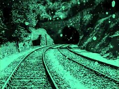 Clip vintage de Halloween captura vibras retro gay.