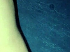 Късна нощ, без презерватив гей оргия избухва, когато рогати момчета се връщат от клуба