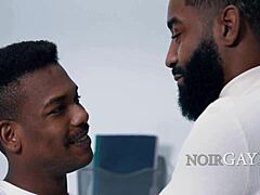 η σκιά του άντριαν χαρτ κυριαρχεί στο διαφυλετικό γαμήσι στη συνάντηση pta