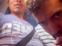 Јо, дајем брзу пуску на аутобусу, знаш!