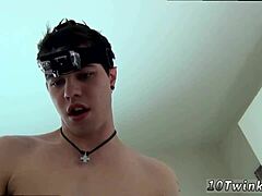 Hej, hočeš videti POV bareback z mojim fantom v celoti?