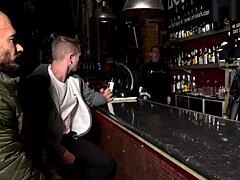 Hej, Apolo Adri, pripravený drbať tú svalnatú ritku bez kondómu dnes večer?