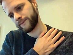 Hej, dobil sem podrobne nasvete za scenarij za gejevske Ersties oboževalce!