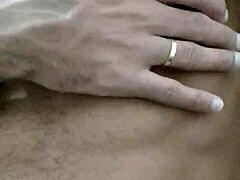 Dočerta, ten mäkký kokot v sólo akcii!