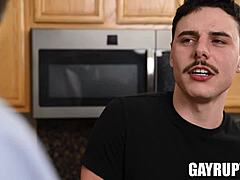 Ditangkap semasa buat, Asher dan Colby kongkek remaja 18+ tak dijangka.