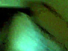 Perché succhio i calzini sporchi del mio amico zingaro?