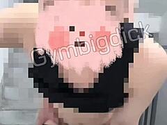 情侣在狂野户外场景中无套干炮