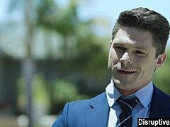 ¿Has visto a un jock negro chupar una vara blanca enorme por poder?