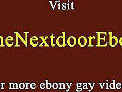 Saya tengok hunk ebony berotot dapat pancut atasnya.