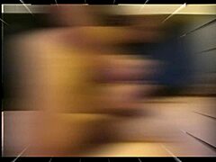 Migliore amico etero curioso svizzero si diverte oggi con pompini seghe e baci