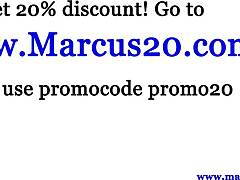 Hétero mergulha em boquete grupo gay quente com jocks musculosos!