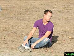 Twink 18+ condividono scopata anale intima e rimming